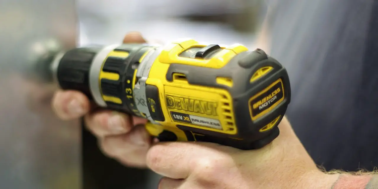 How Long Do DeWalt Drill Batteries Last?