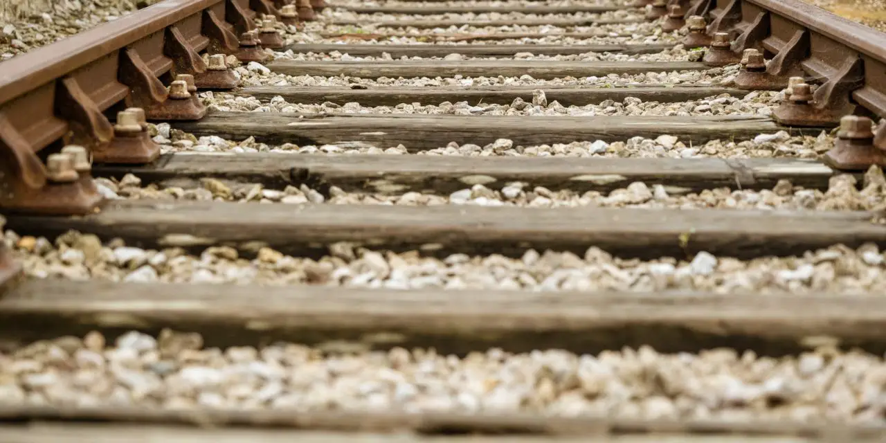 Can You Cut Railway Sleepers With a Circular Saw?